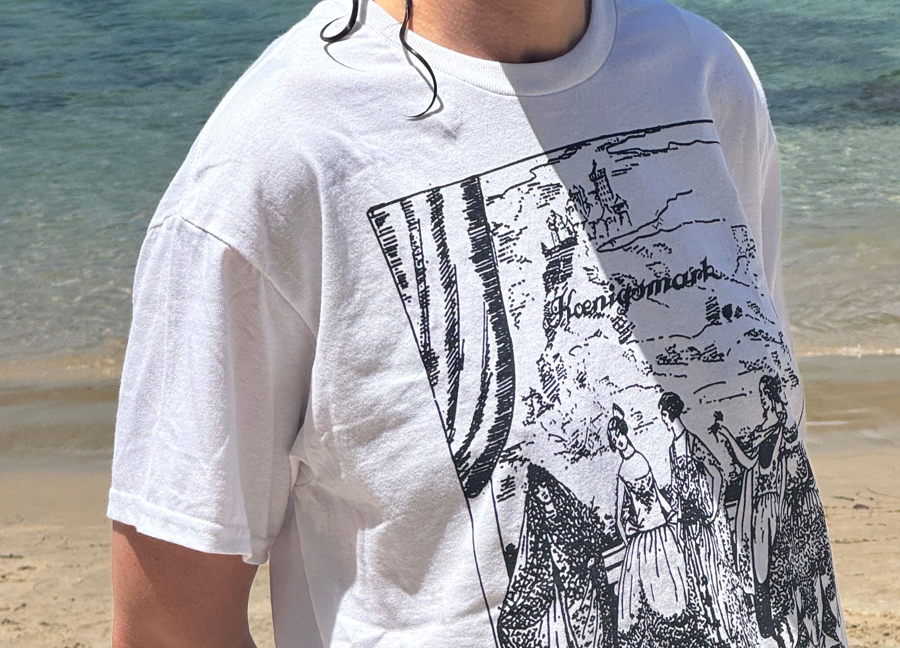 Mode and Mode 'Sleeping Beauty' T-shirt (adult)